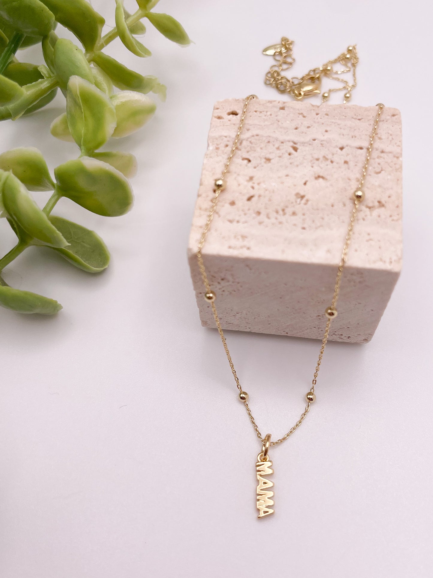 Mama Necklace