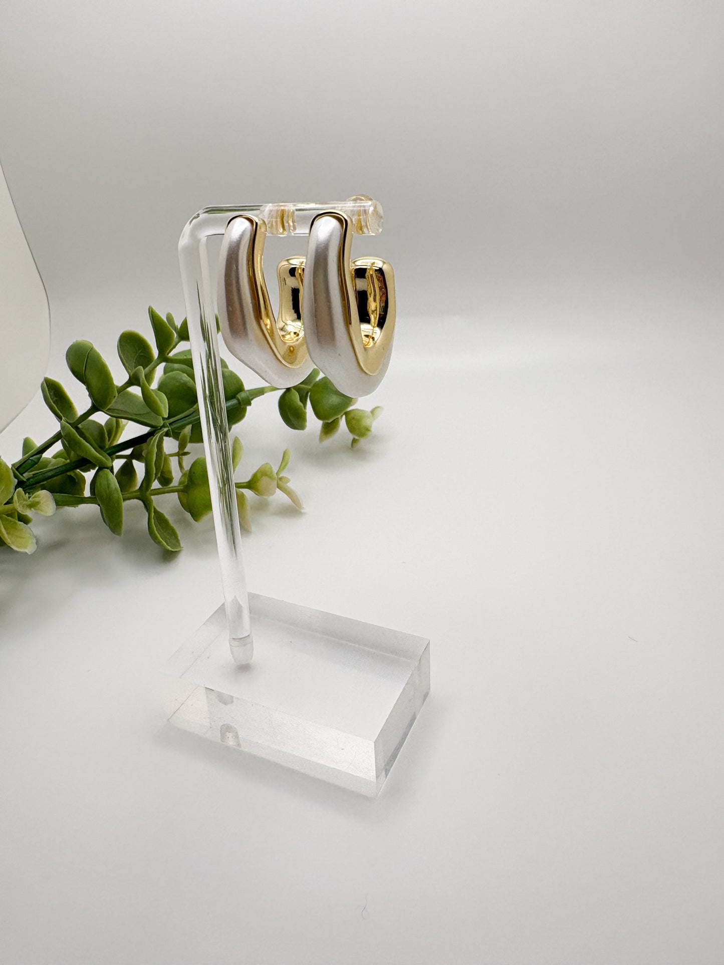 Pearly J-Hoops