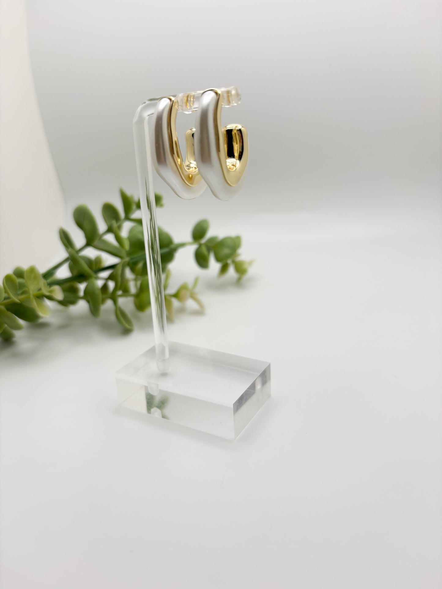 Pearly J-Hoops