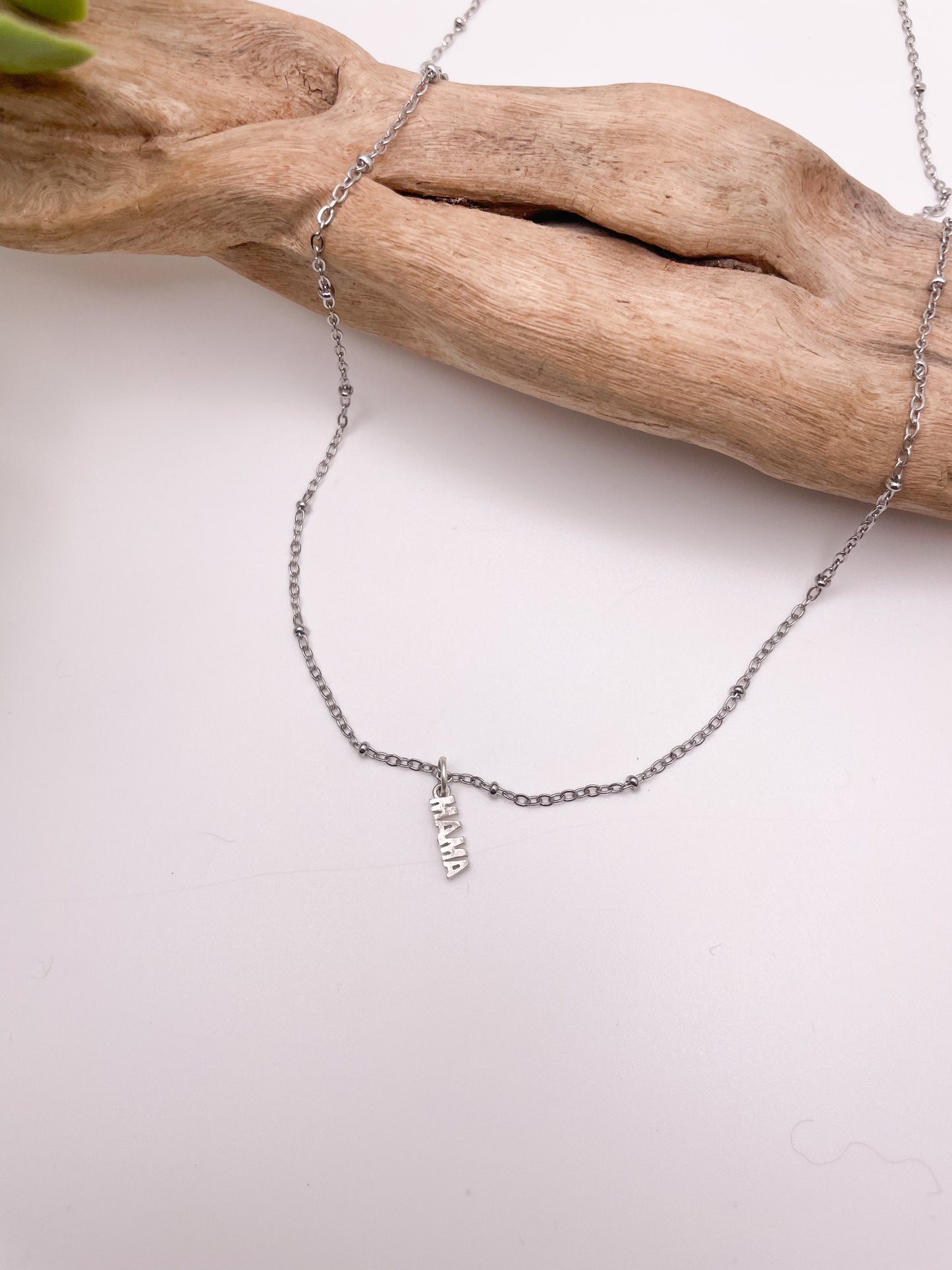 Mama Necklace